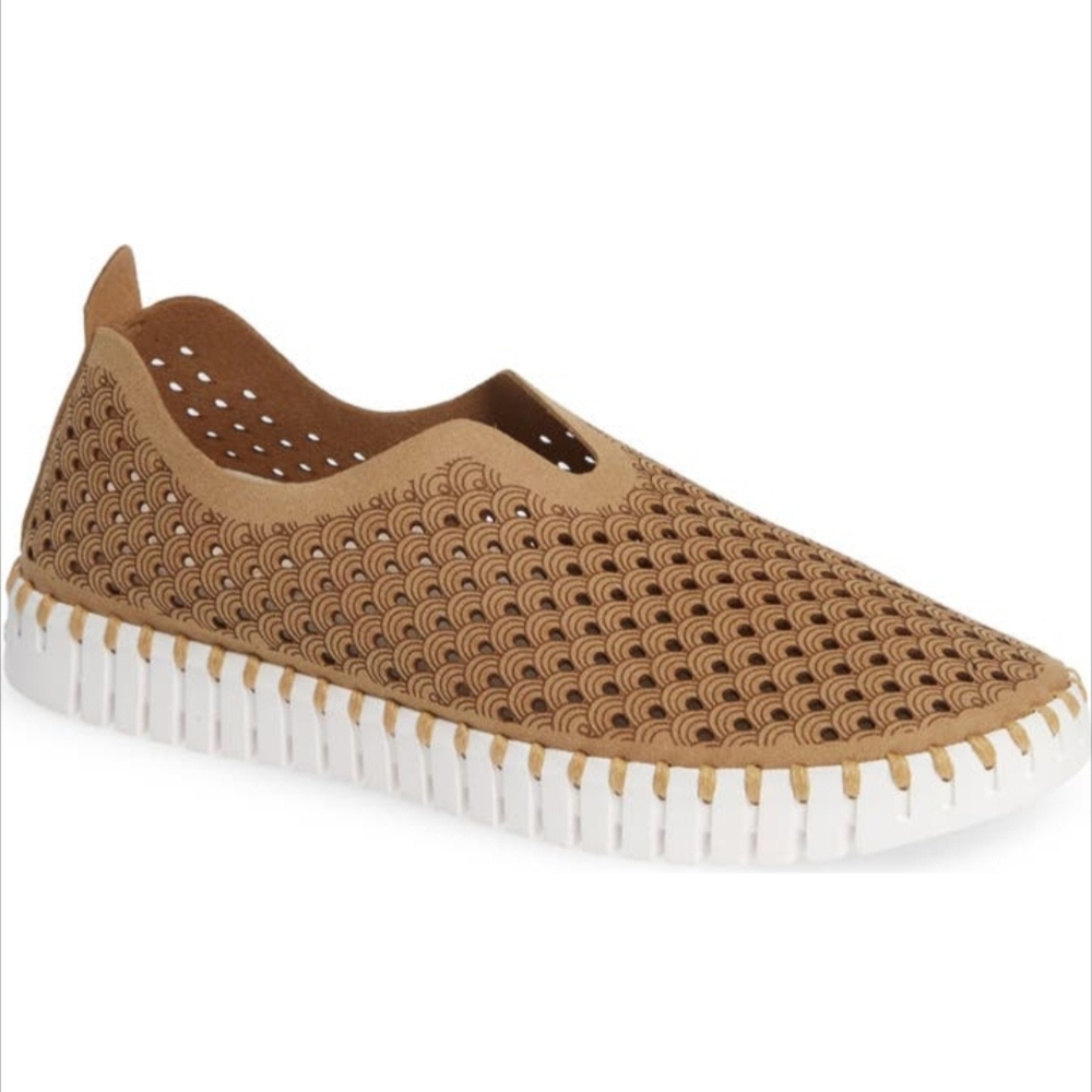 Ilse Jacobsen Tulip 139 Latte Perforated Sneakers